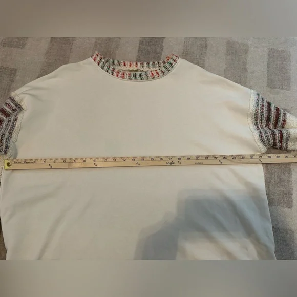 Easel Women’s Neutral Oversized Sweater (Size L) - Picture 7 of 7